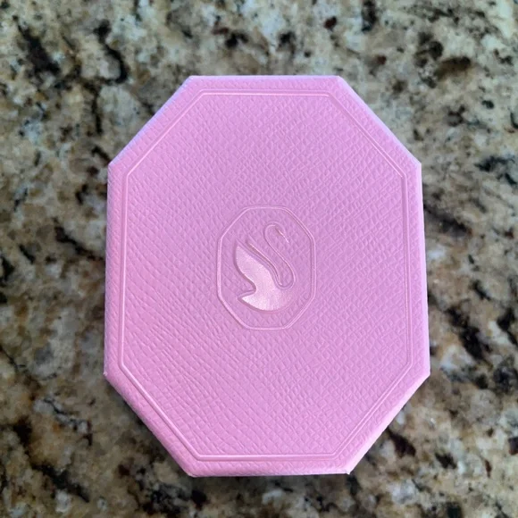 Swarovski Lucent cocktail ring in pink - Picture 4 of 4